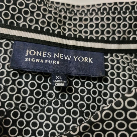 Jones New York signature size XL Black and White Shirt Buttons up women's - Picture 3 of 9